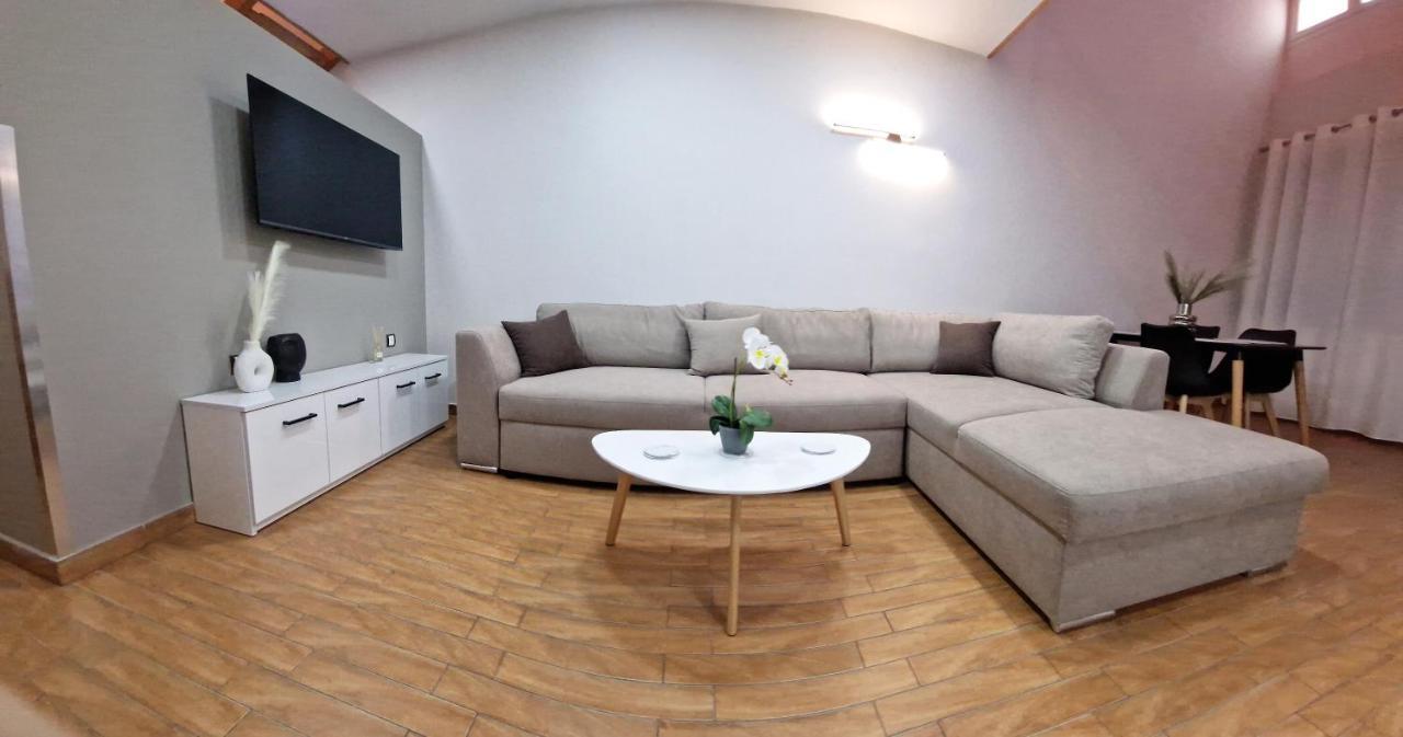 Pg Luxury Apartment Cavala Exterior foto